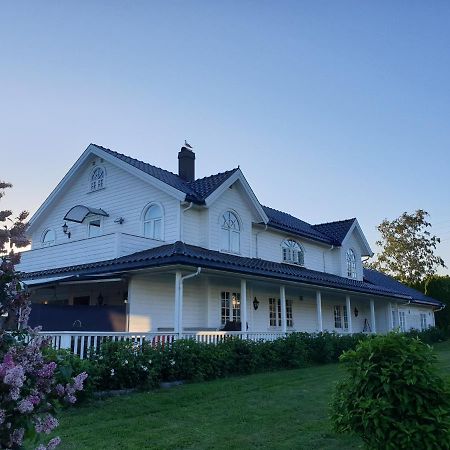 Beach Front Villa In Tonsberg Norway Only July 20-25 Exterior photo